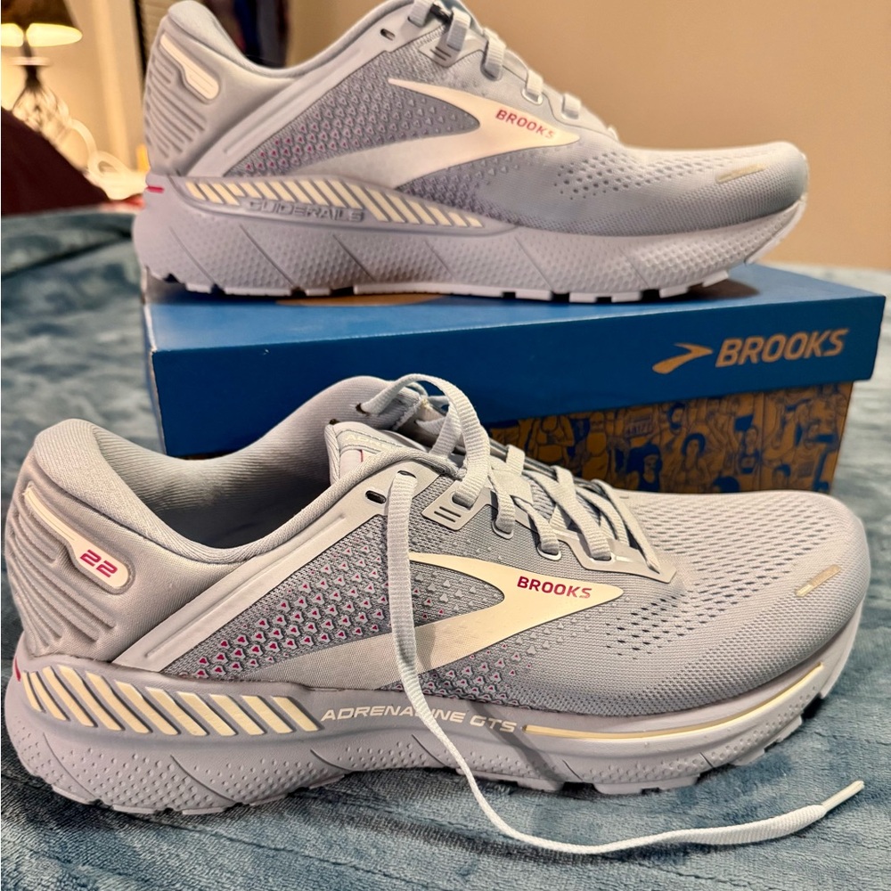 Brooks running shoes size 12